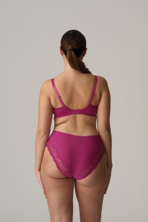 0562126 fuchsia fiesta