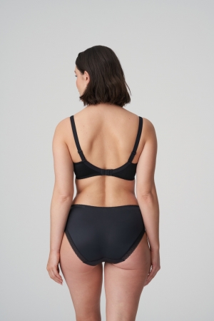 Gamila charcoal