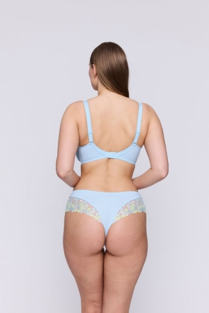0661816 Milky Blue