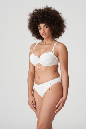 4010250 white yacht