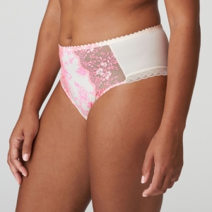0563521 Vibrant blossom