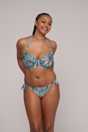 4012816 Turquoise seas