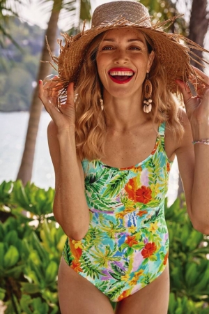 6290 Tropical life